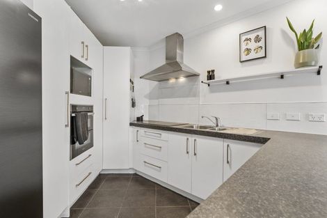 Photo of property in 18 Rosella Drive, Welcome Bay, Tauranga, 3112