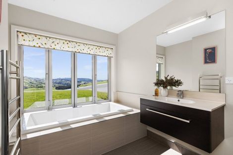 Photo of property in 64 Timoti Road, Waimarama, Havelock North, 4294