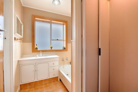 Photo of property in 18 Frank Street, Gore, 9710