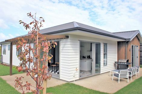 Photo of property in 2 Huarahi Pai Road, Huapai, Kumeu, 0810