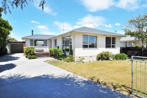 Photo of property in 32 Ashwood Street, Parklands, Christchurch, 8083