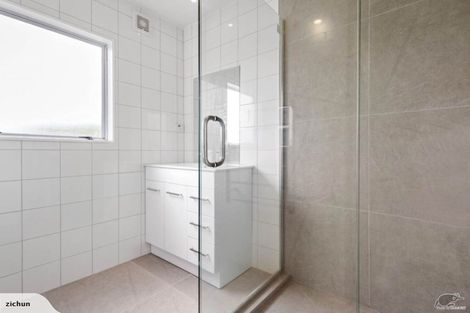 Photo of property in 1/22 Fernlea Rise, Bayview, Auckland, 0629