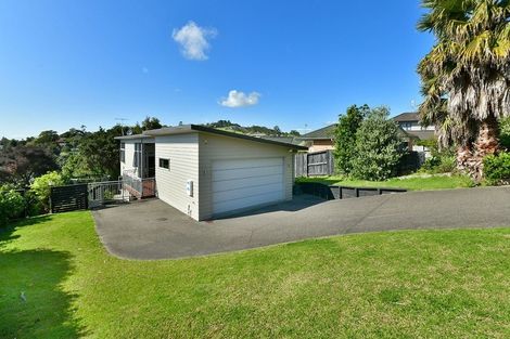Photo of property in 8 Rivervale Grove, Stanmore Bay, Whangaparaoa, 0932