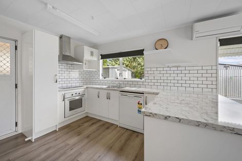 Photo of property in 9 Hillary Crescent, Maraenui, Napier, 4110