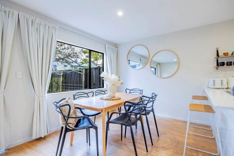 Photo of property in Casa Bella, 9/427 Albany Highway, Albany, Auckland, 0632