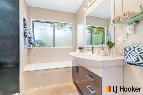 Photo of property in 31 Church Road, Ardmore, Papakura, 2582