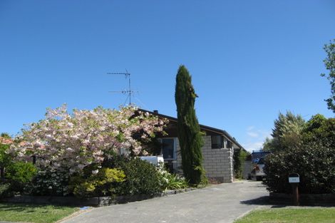 Photo of property in 35 Gibbs Drive, Woodend, 7610