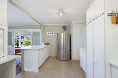 Photo of property in 108 Oriel Avenue, Tawa, Wellington, 5028