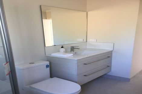 Photo of property in 20 Ridgeview Close, Red Beach, 0932