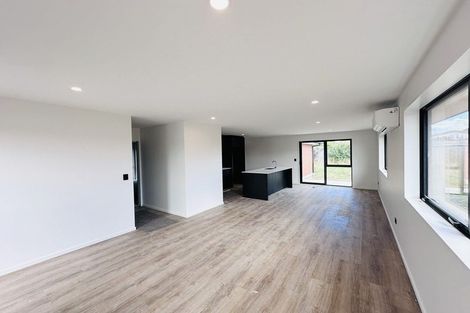 Photo of property in 17 Poipoi Place, Aranui, Christchurch, 8061