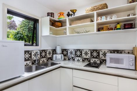 Photo of property in 15 Cameron Drive, Acacia Bay, Taupo, 3385