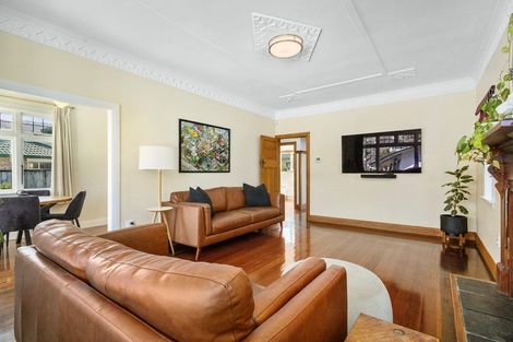 Photo of property in 1d Kereru Bend, Tawa, Wellington, 5028