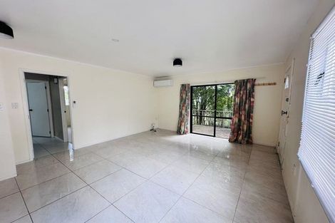 Photo of property in 2/137 Mokoia Road, Birkenhead, Auckland, 0626