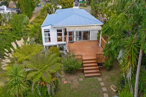 Photo of property in 29 Hebron Road, Waiake, Auckland, 0630