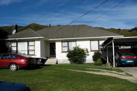 Photo of property in 18 Ruthven Road, Wainuiomata, Lower Hutt, 5014