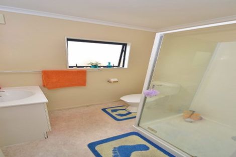 Photo of property in 13 Milich Terrace, Te Atatu South, Auckland, 0610