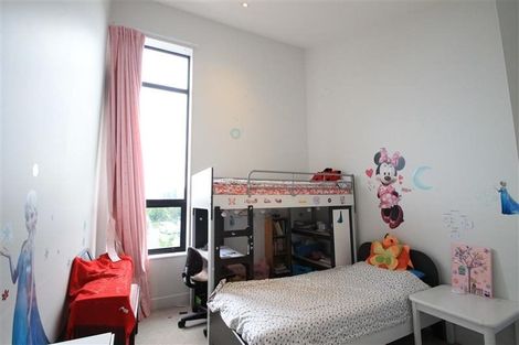 Photo of property in 28 Hastings Street, Hobsonville, Auckland, 0616