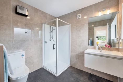 Photo of property in 48a Pine Avenue, Henderson, Auckland, 0612