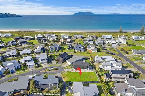 Photo of property in 14 Patiki Place, Omaha, 0986