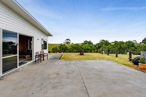 Photo of property in 242 Henwood Road, Paraite, New Plymouth, 4372