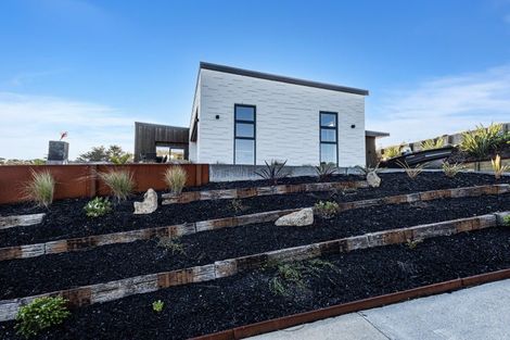 Photo of property in 7 Rihi Paea Rise, Ngunguru, 0173