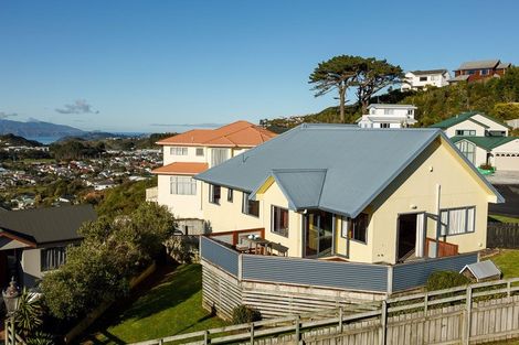 Photo of property in 15 Tolhurst Street, Johnsonville, Wellington, 6037