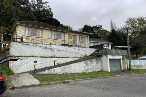 Photo of property in 28 Kopara Grove, Stokes Valley, Lower Hutt, 5019