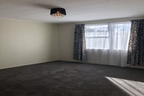 Photo of property in 63 Butterworth Drive, Glendene, Auckland, 0602