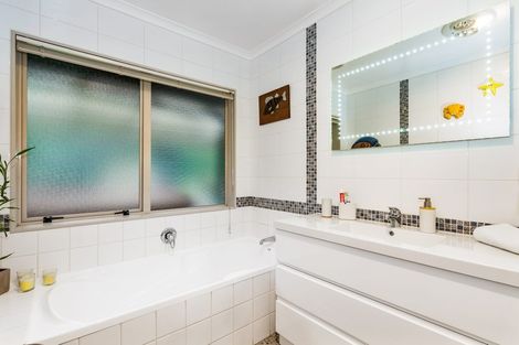 Photo of property in 18 Waitaua Road, Kauri, Kamo, 0185