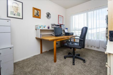 Photo of property in 2/22 Norcross Avenue, Henderson, Auckland, 0612