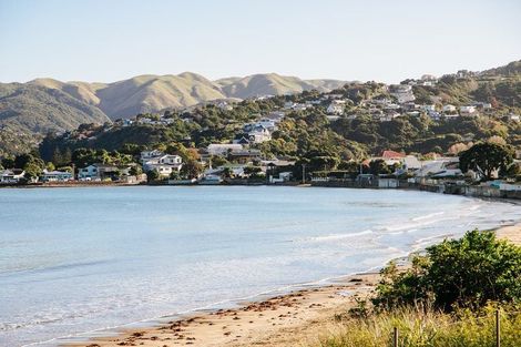 Photo of property in 25a-d Tireti Road, Titahi Bay, Porirua, 5022