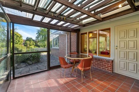 Photo of property in 10 Montana Avenue, Ilam, Christchurch, 8041