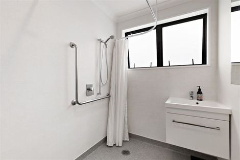 Photo of property in 1/164 Edgeware Road, Edgeware, Christchurch, 8013