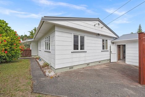 Photo of property in 172 One Tree Point Road, One Tree Point, 0118