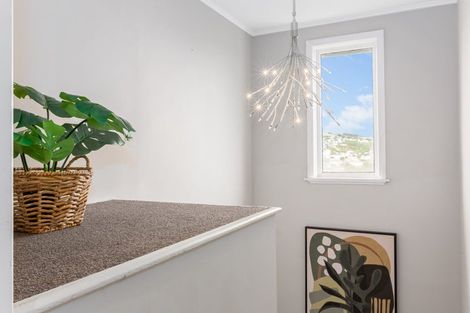 Photo of property in 2 Mapplebeck Street, Titahi Bay, Porirua, 5022