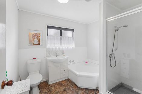 Photo of property in 80 Kahikatea Drive, Melville, Hamilton, 3206