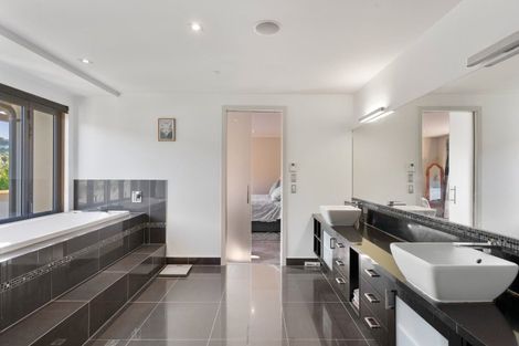 Photo of property in 12 Lakeview Terrace, Taradale, Napier, 4112