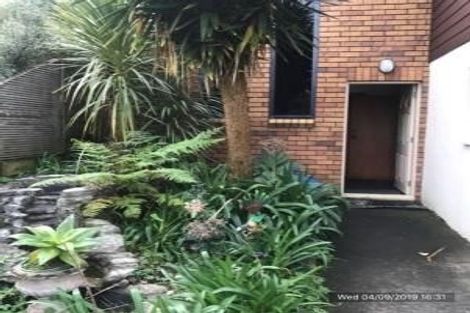 Photo of property in 43 Greenvalley Rise, Glenfield, Auckland, 0629