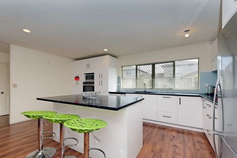 Photo of property in 20 Albizia Avenue, Henderson, Auckland, 0612
