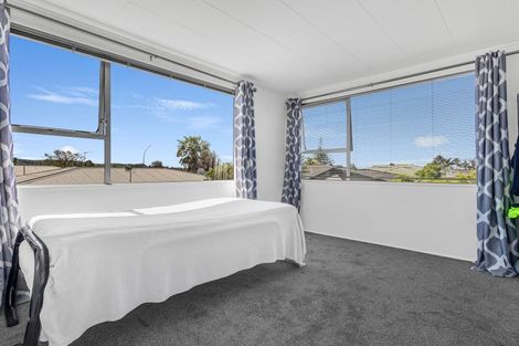 Photo of property in 11 Chester Street, Taradale, Napier, 4112