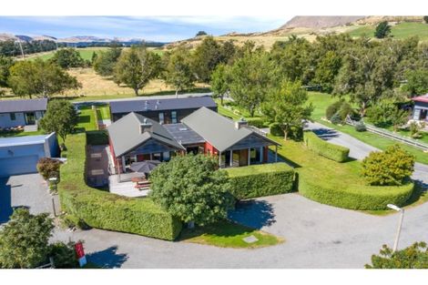 Photo of property in 4 Ryton Place, Lake Coleridge, 7572