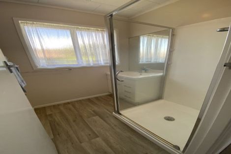 Photo of property in 13 Roberts Road, Te Atatu South, Auckland, 0610