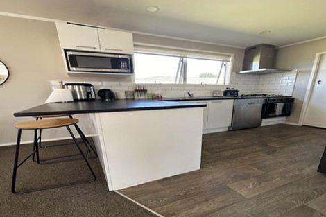 Photo of property in 124 Shifnal Drive, Randwick Park, Auckland, 2105