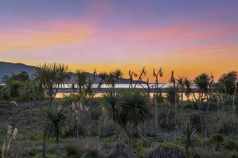 Photo of property in 22 Taranui Way, Paraparaumu Beach, Paraparaumu, 5032