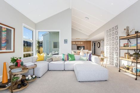 Photo of property in 28 Te Hoiere Street, Aotea, Porirua, 5024