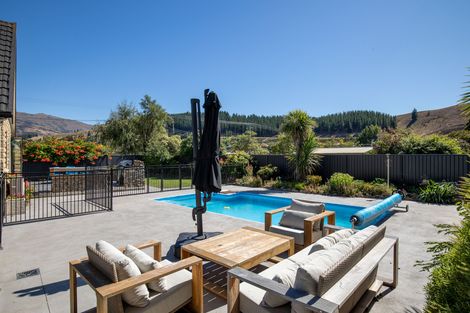 Photo of property in 17 Dunstan Street, Clyde, 9330