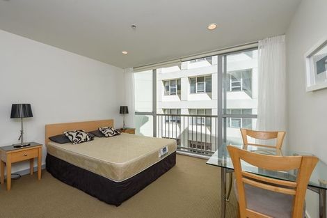 Photo of property in Terrace Heights Apartments, 2/163p The Terrace, Wellington Central, Wellington, 6011