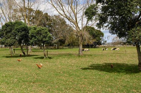 Photo of property in 76 Robertson Road, Ruawai, 0591