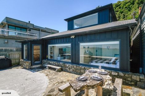 Photo of property in 604 Marine Drive, Days Bay, Lower Hutt, 5013