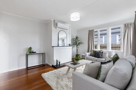 Photo of property in 180 Naenae Road, Naenae, Lower Hutt, 5011